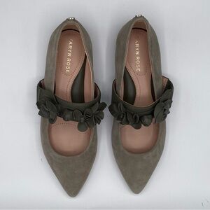 Taryn Rose Women's Gray Feliciana Floral Strap Suede Flats, size 5.5B